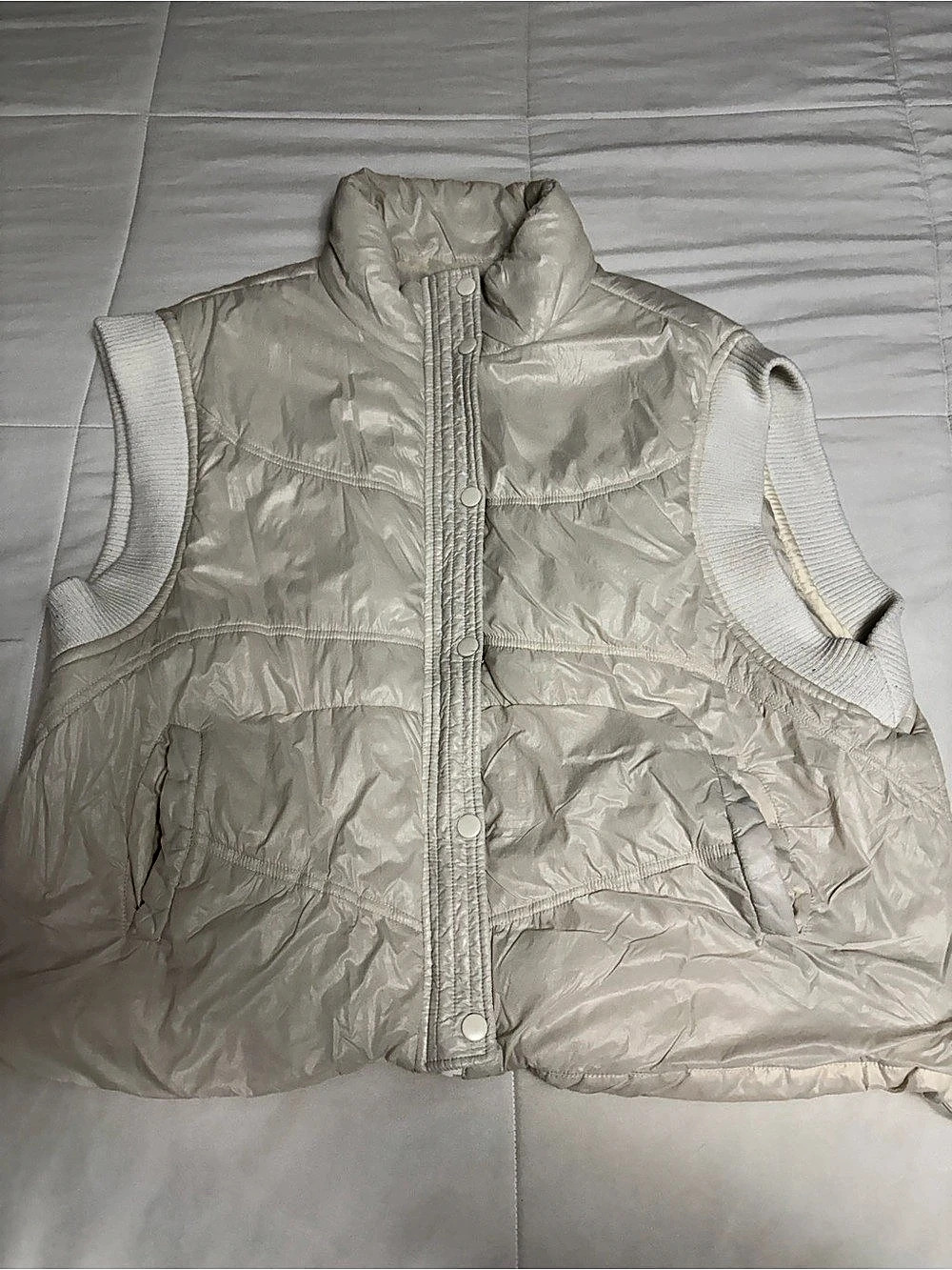 Vest in White Size XL Like New